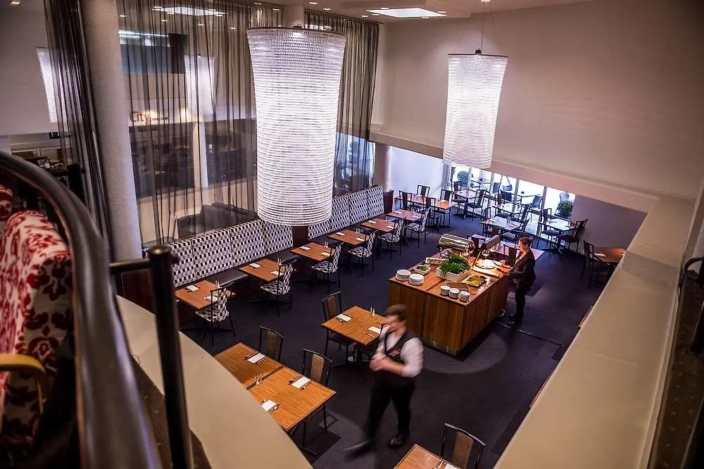 ****  West Plaza Hotel Wellington New Zealand