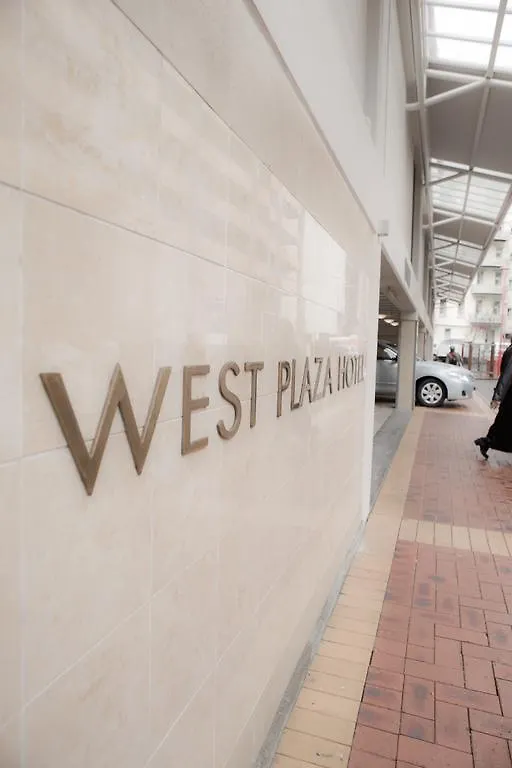 West Plaza Hotel Wellington 4*,