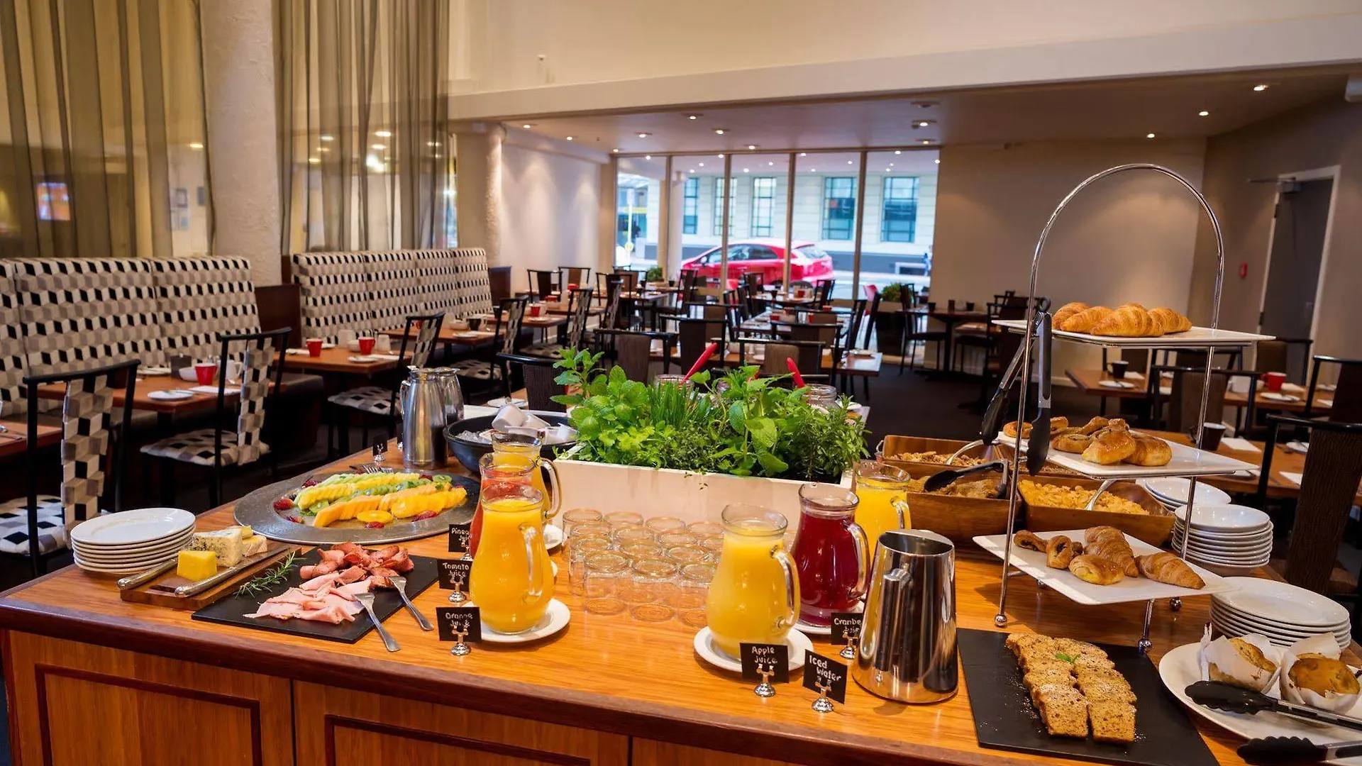 West Plaza Hotel Wellington